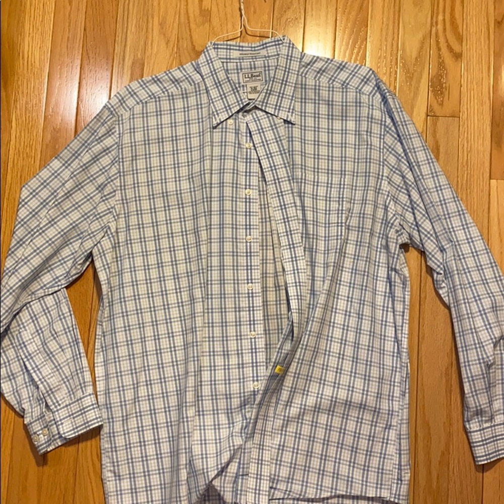 LL Bean button shirt lightweight poplin